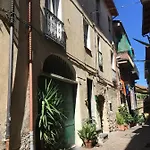 Rossa E Blu Villanova d'Albenga