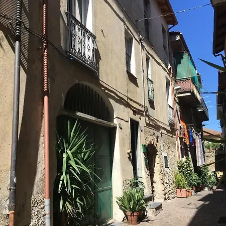 Rossa E Blu Villanova d'Albenga
